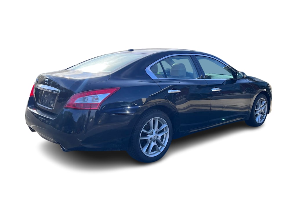 Thumbnail: 2011 Nissan Maxima - 9