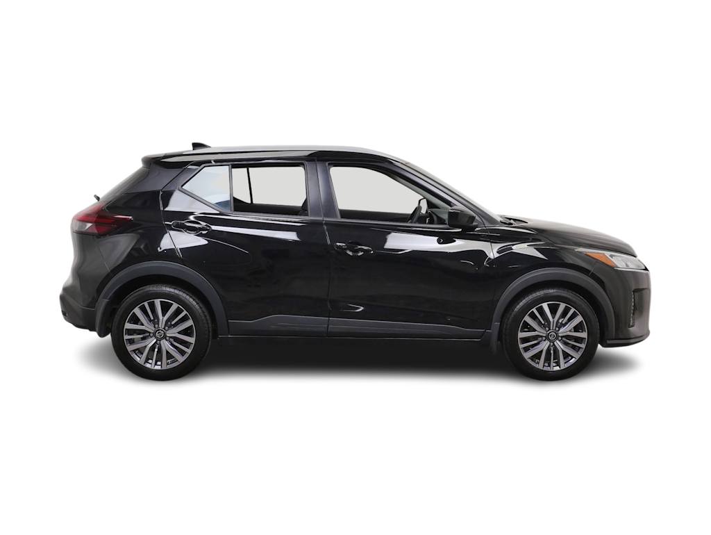 Thumbnail: 2021 Nissan Kicks - 12