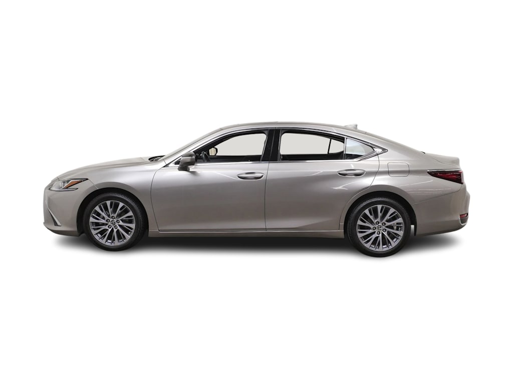 Thumbnail: 2021 Lexus ES - 3