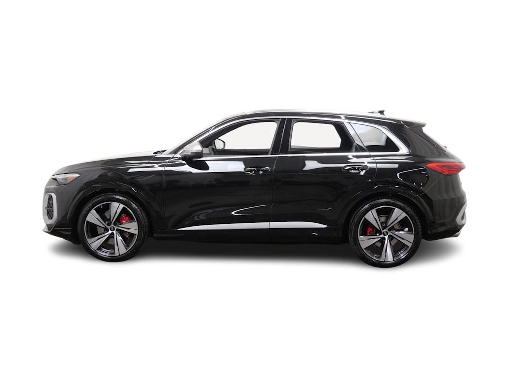Thumbnail: 2026 Audi SQ5 - 3