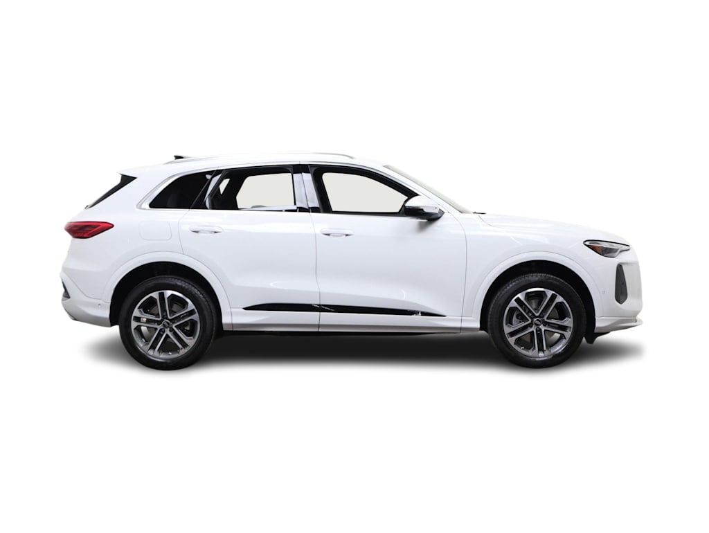 Thumbnail: 2025 Audi Q5 - 13