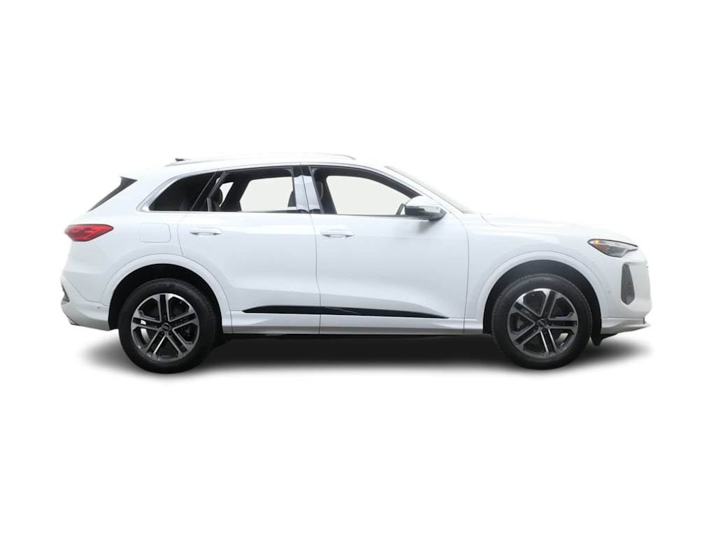 Thumbnail: 2025 Audi Q5 - 14