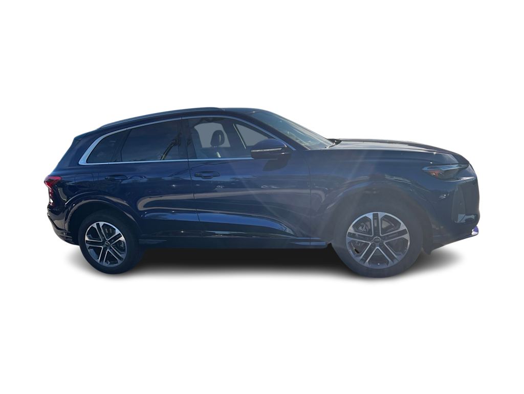 Thumbnail: 2025 Audi Q5 - 12