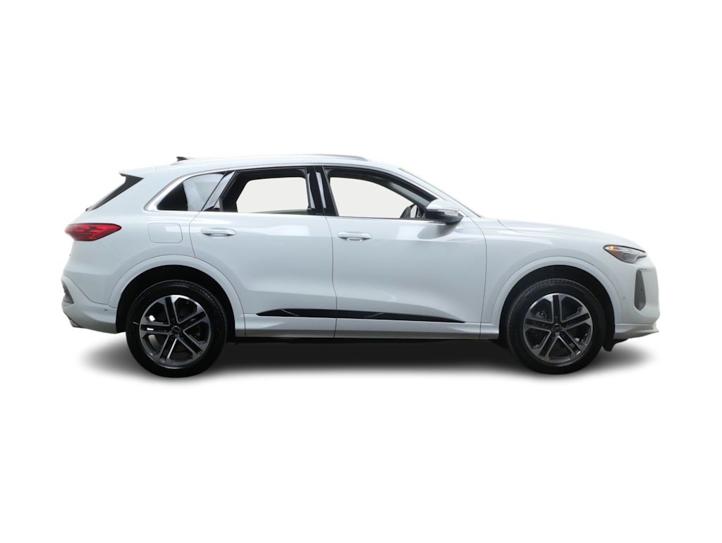 Thumbnail: 2025 Audi Q5 - 16