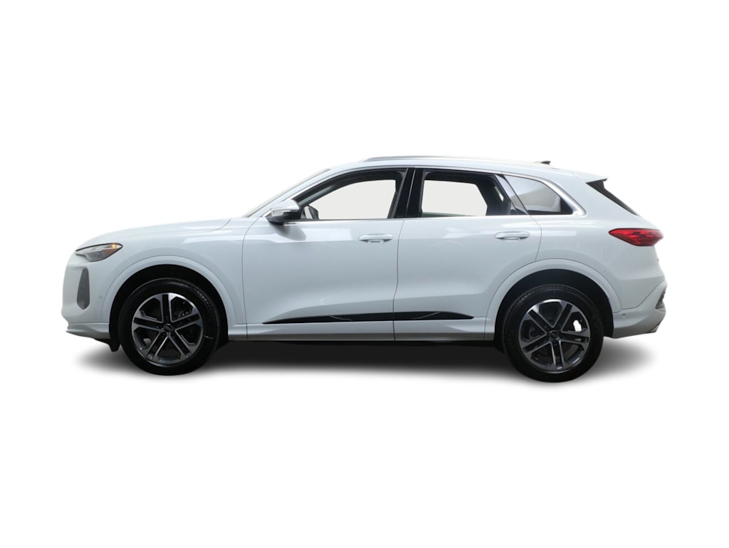 Thumbnail: 2025 Audi Q5 - 3