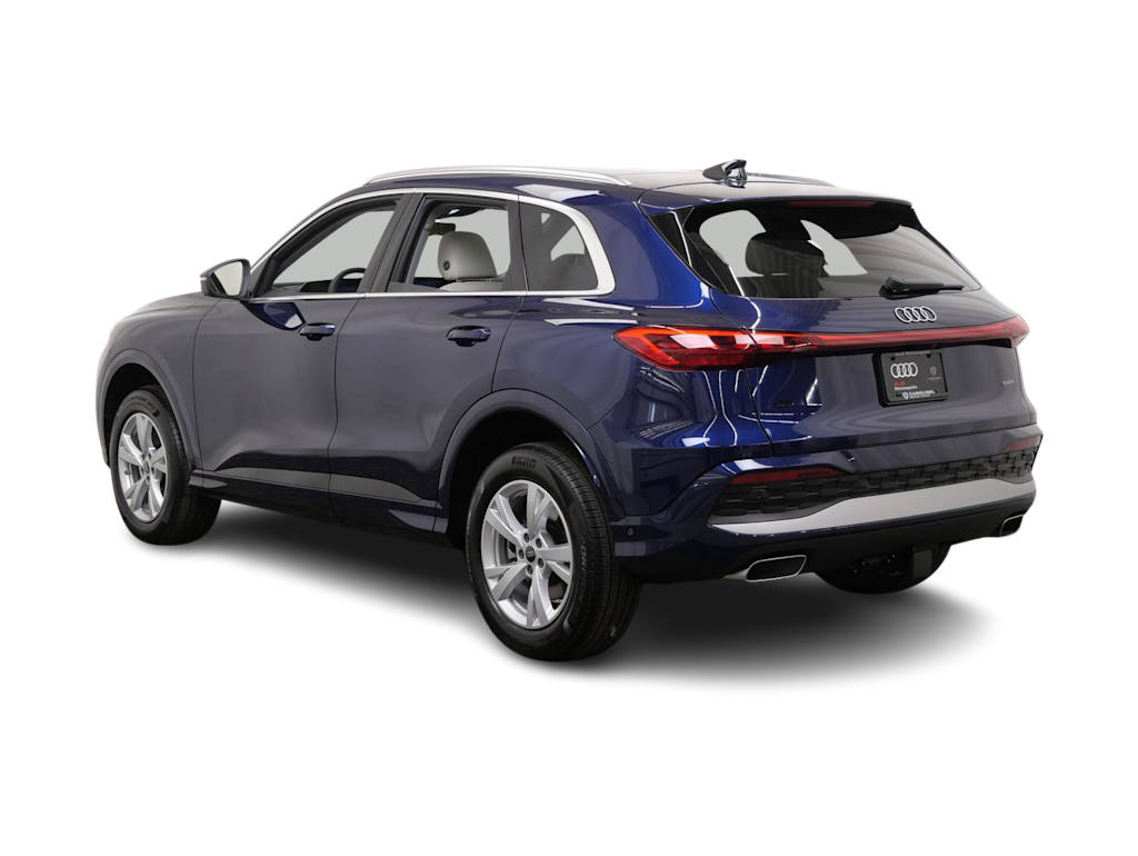 Thumbnail: 2026 Audi Q5 - 4