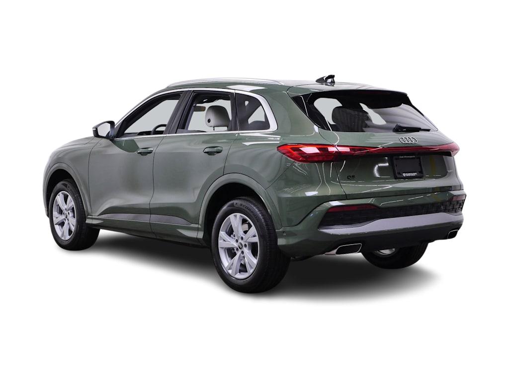 Thumbnail: 2026 Audi Q5 - 4