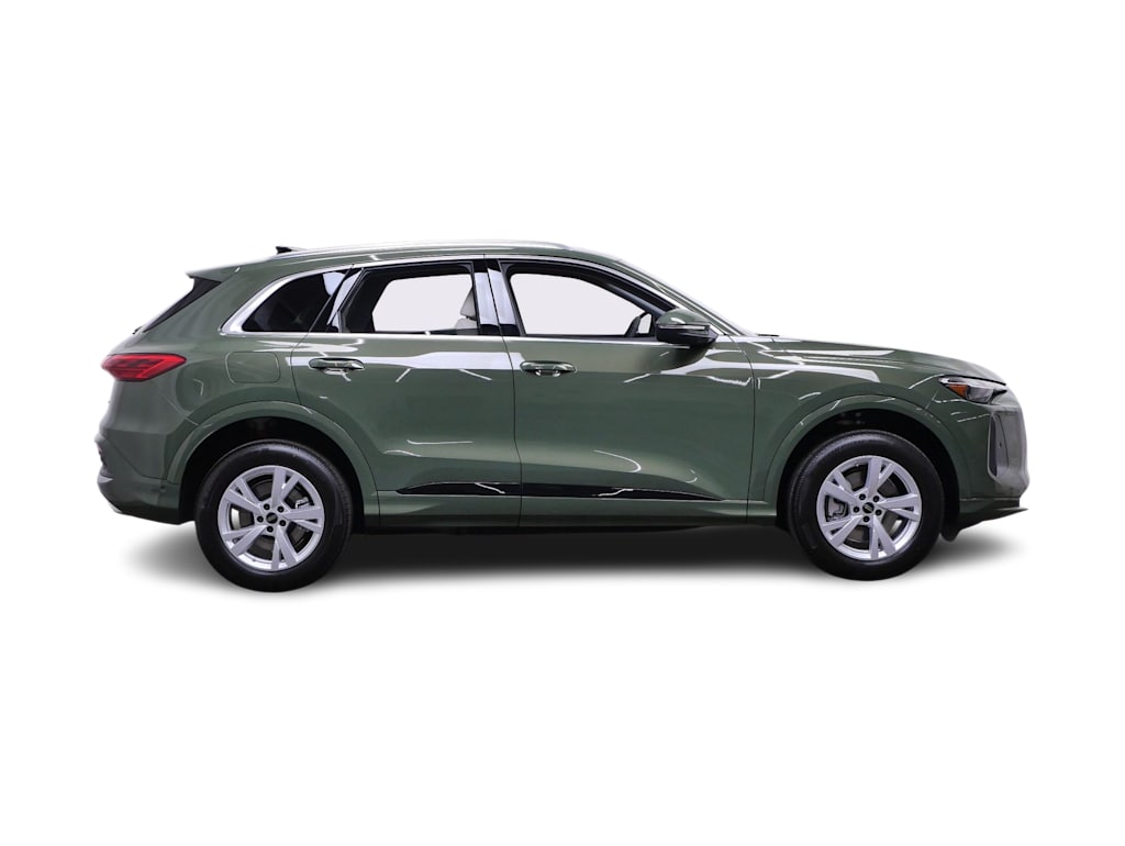 Thumbnail: 2026 Audi Q5 - 10