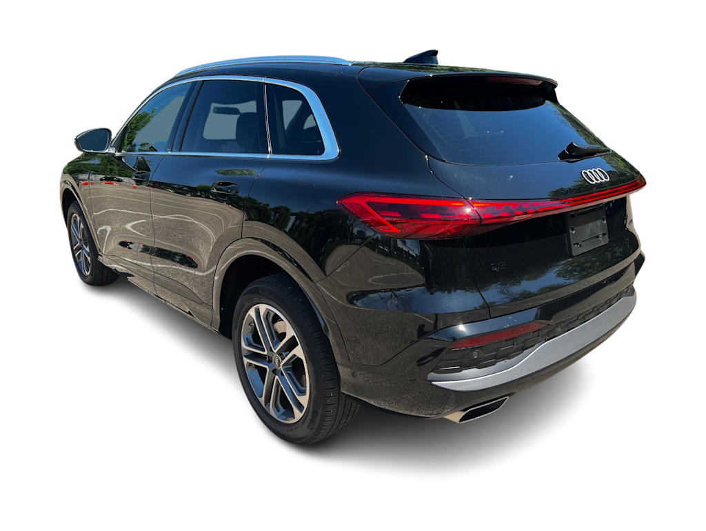 Thumbnail: 2025 Audi Q5 - 4