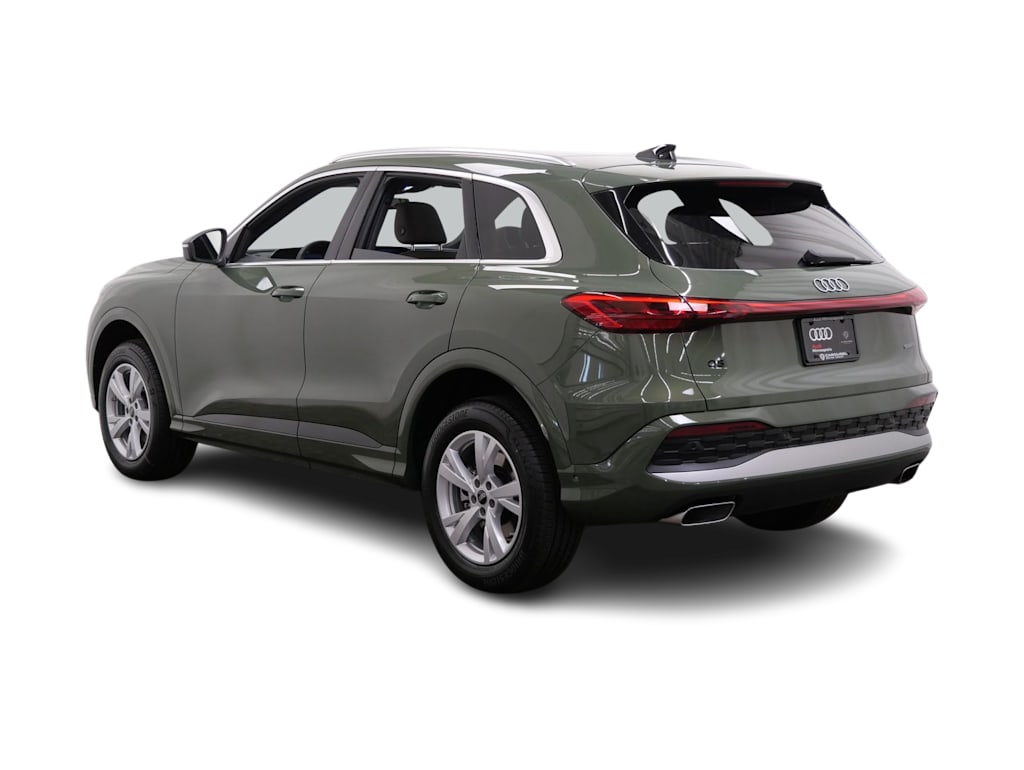 Thumbnail: 2026 Audi Q5 - 4