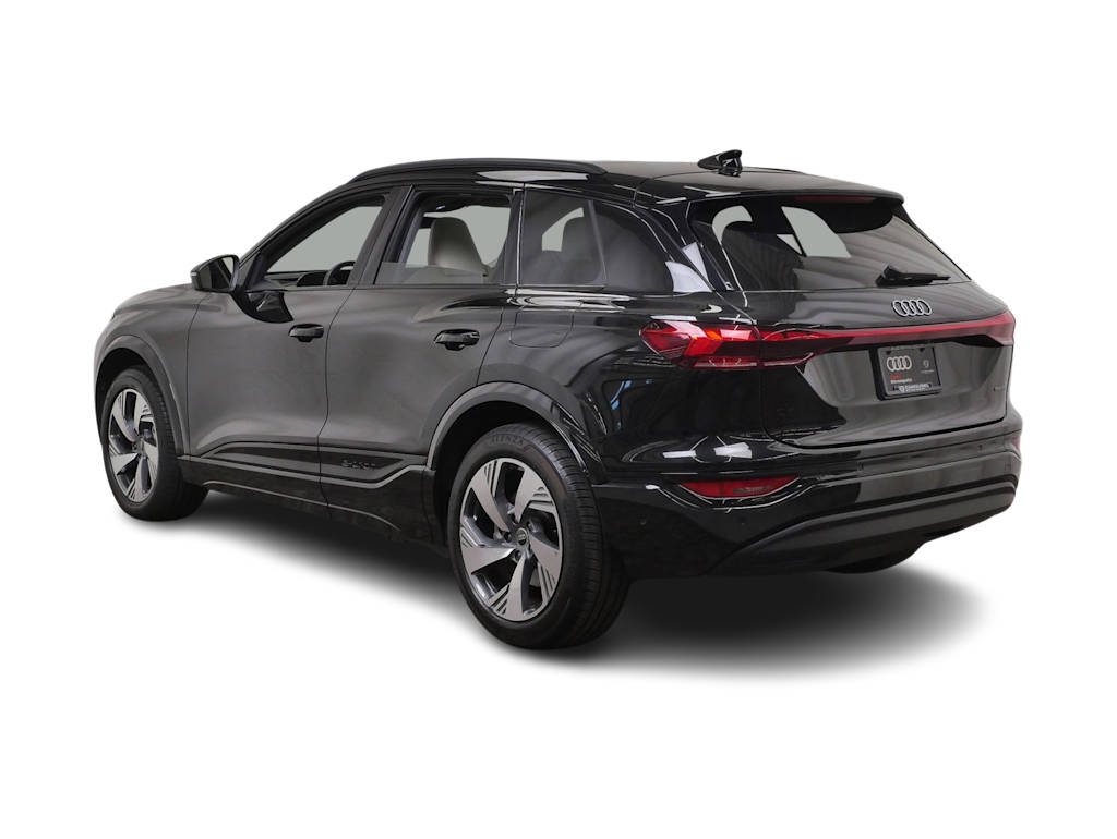 Thumbnail: 2025 Audi Q6 e-tron - 4