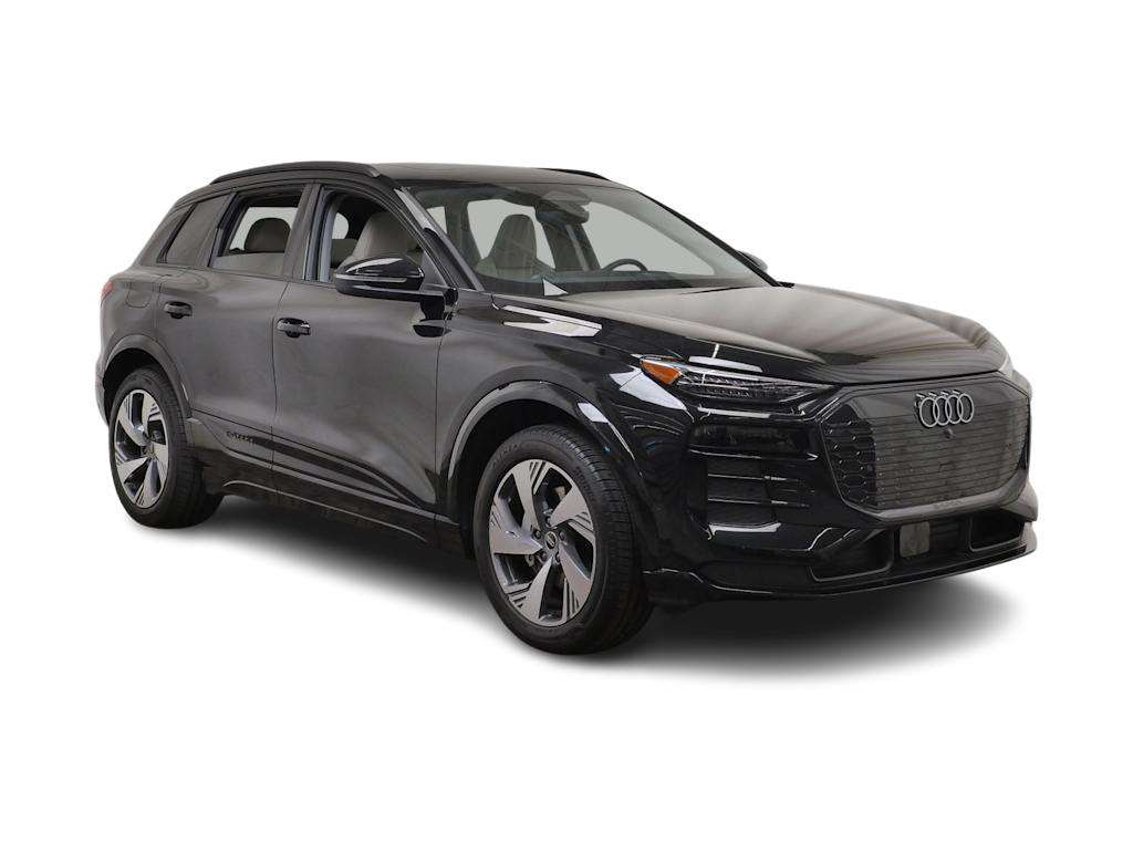 Thumbnail: 2025 Audi Q6 e-tron - 15