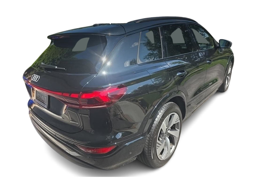 Thumbnail: 2025 Audi Q6 e-tron - 11