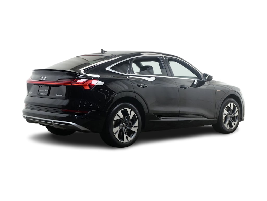 Thumbnail: 2023 Audi e-tron - 12