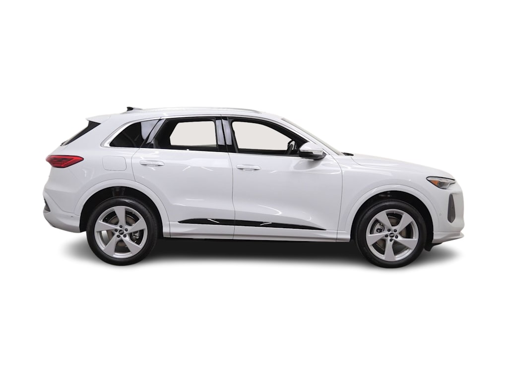 Thumbnail: 2026 Audi Q5 - 10