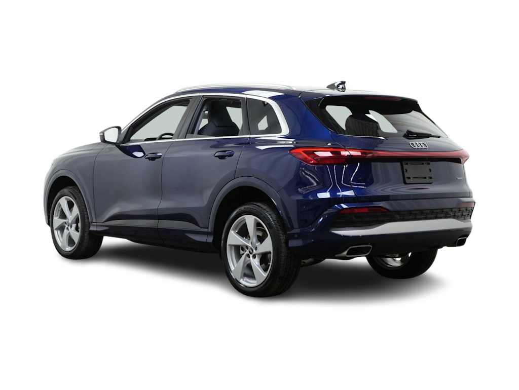 Thumbnail: 2025 Audi Q5 - 4