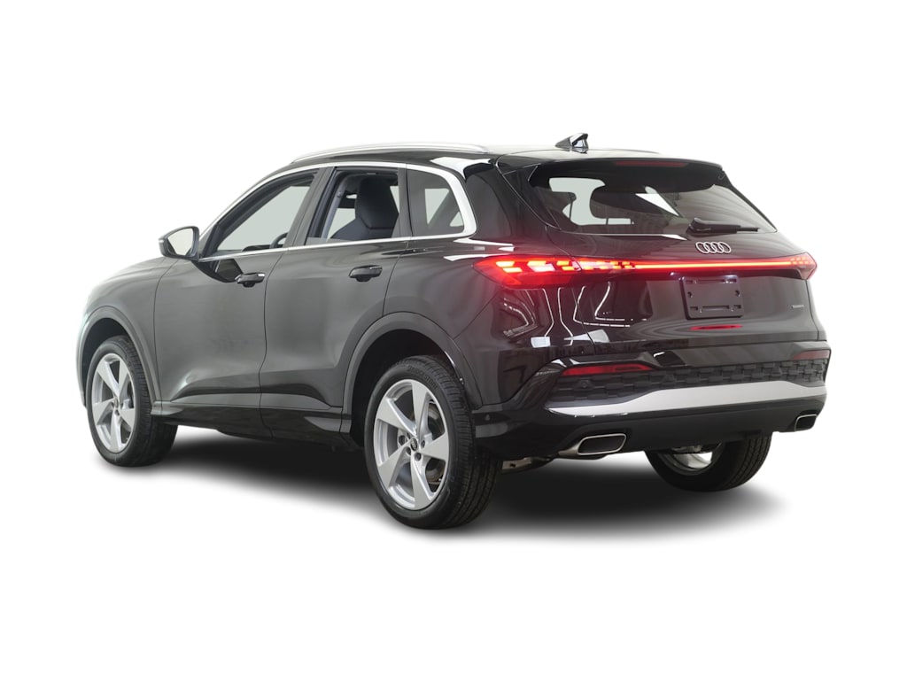 Thumbnail: 2025 Audi Q5 - 4
