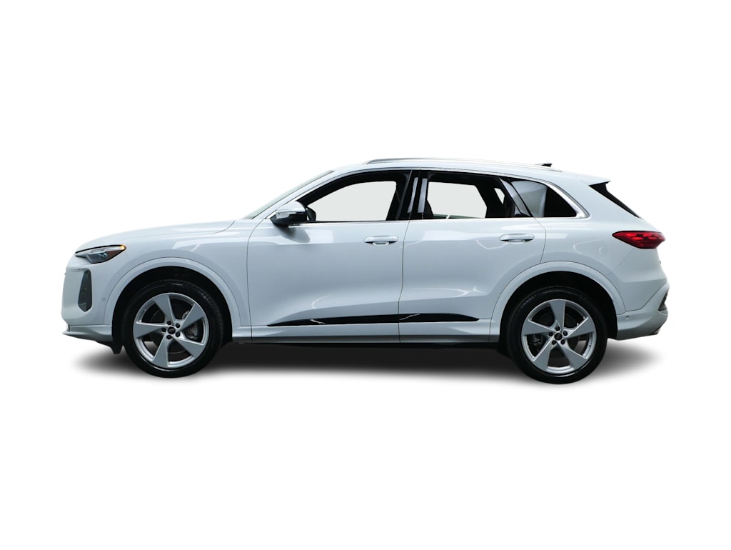 Thumbnail: 2025 Audi Q5 - 3