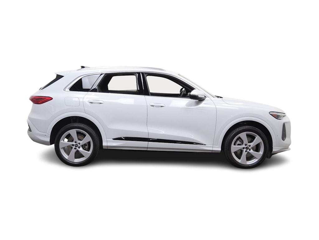 Thumbnail: 2025 Audi Q5 - 13
