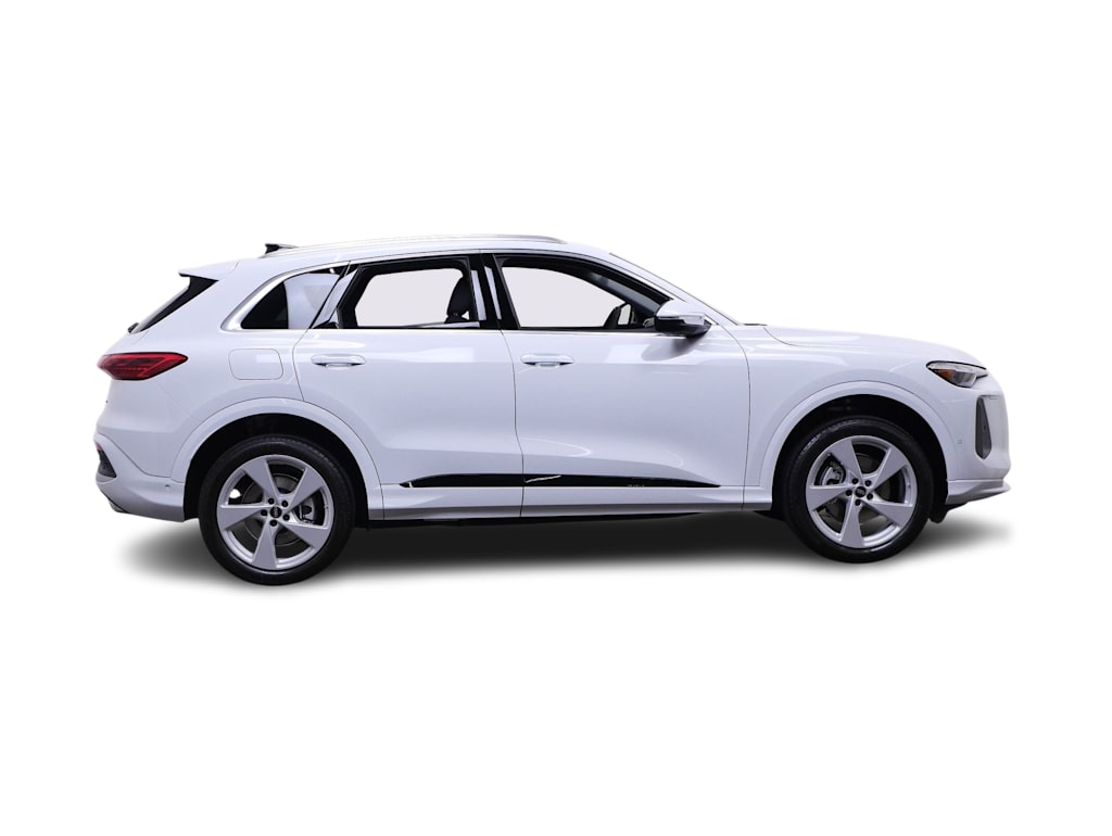 Thumbnail: 2026 Audi Q5 - 10