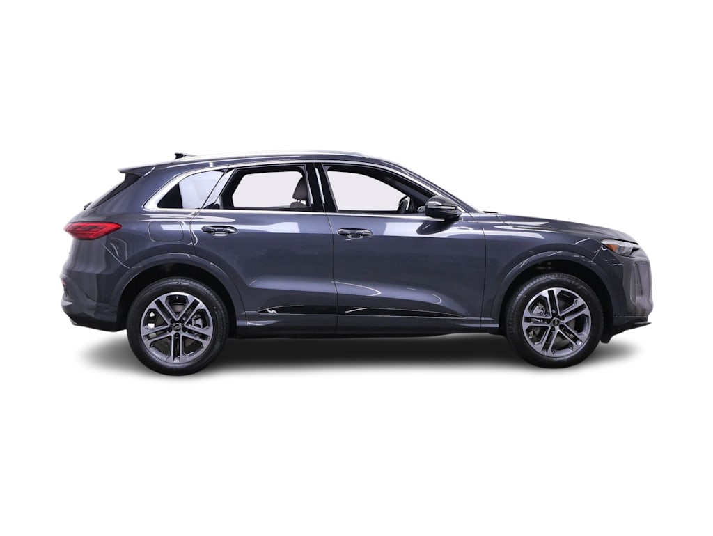 Thumbnail: 2026 Audi Q5 - 10