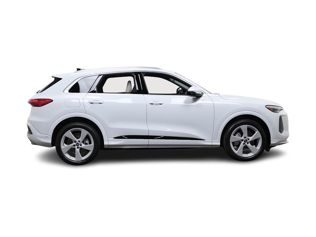 Thumbnail: 2026 Audi Q5 - 10