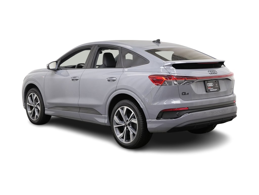 Thumbnail: 2023 Audi Q4 e-tron - 4