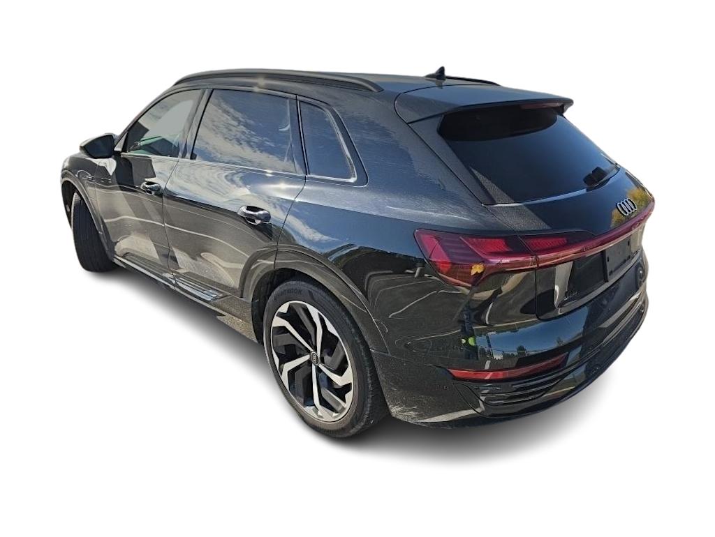 Thumbnail: 2024 Audi Q8 e-tron - 4