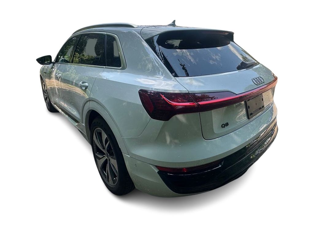 Thumbnail: 2024 Audi Q8 e-tron - 4