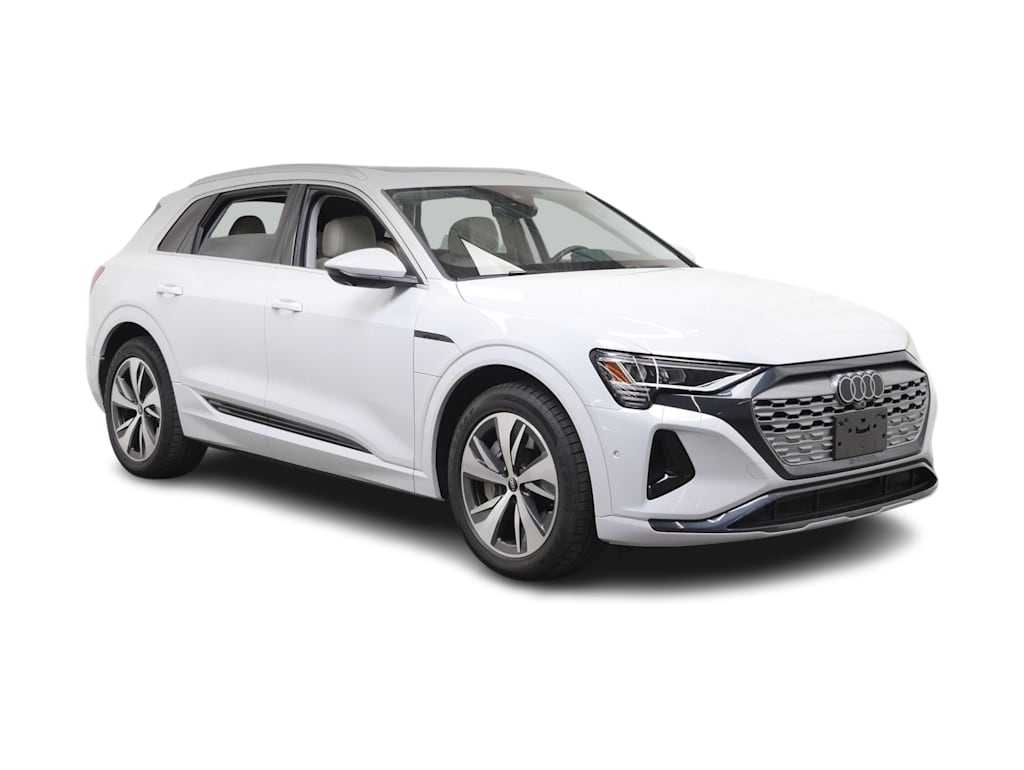 Thumbnail: 2024 Audi Q8 e-tron - 15
