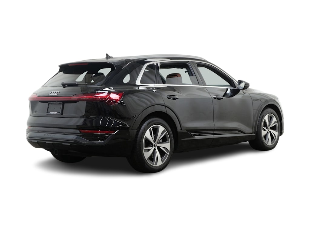 Thumbnail: 2024 Audi Q8 e-tron - 12
