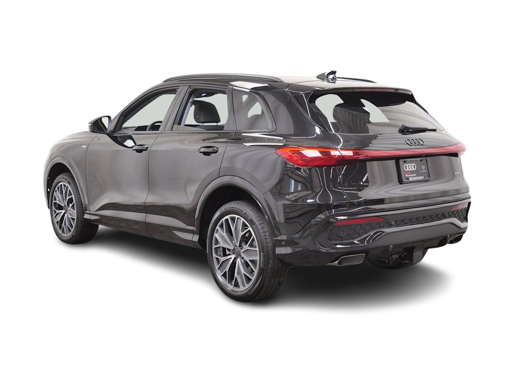 Thumbnail: 2026 Audi Q5 - 4