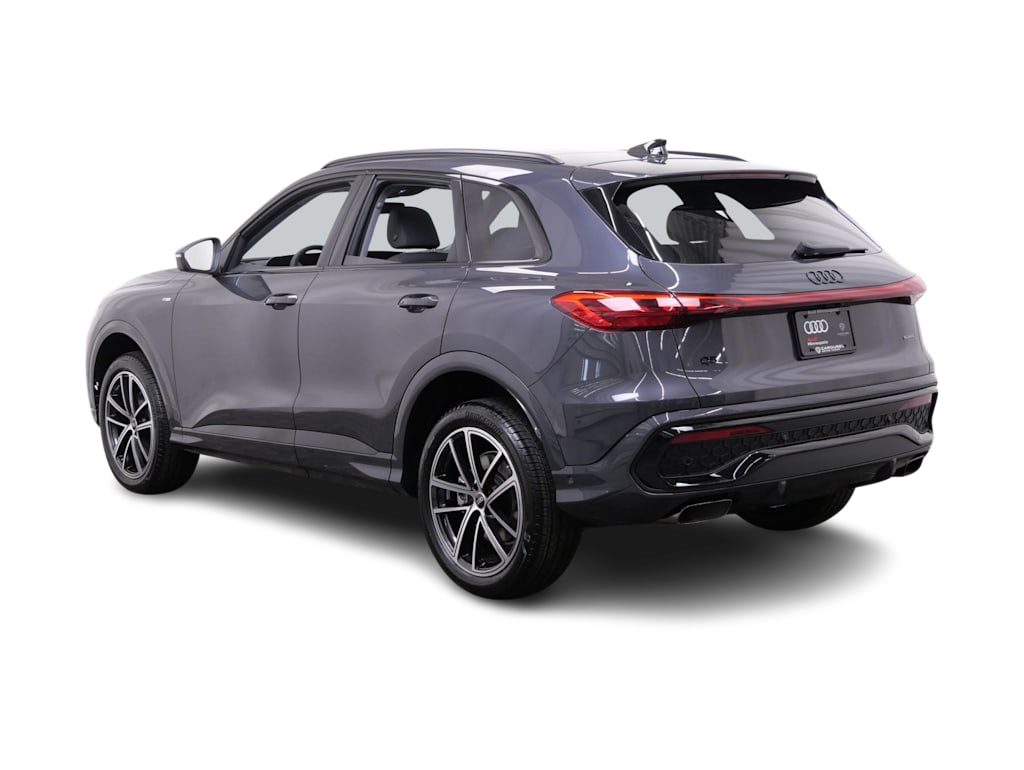 Thumbnail: 2026 Audi Q5 - 4