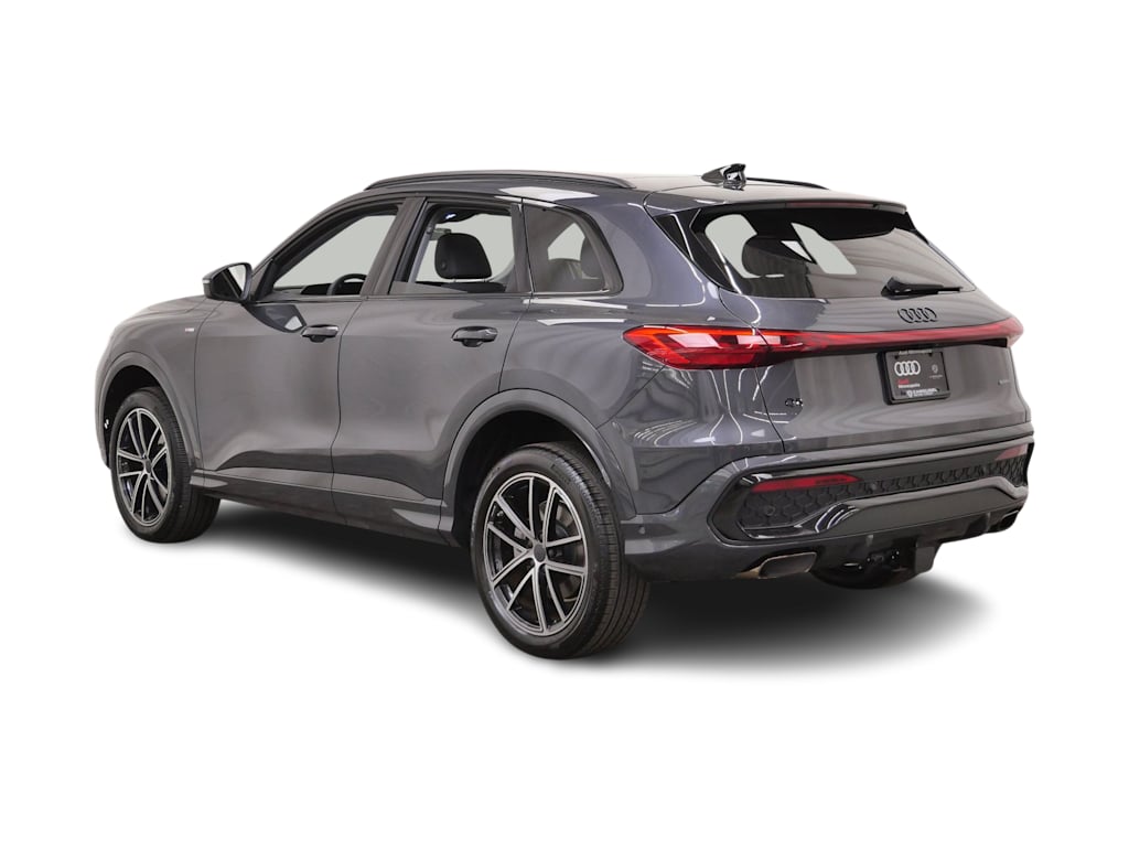 Thumbnail: 2026 Audi Q5 - 4