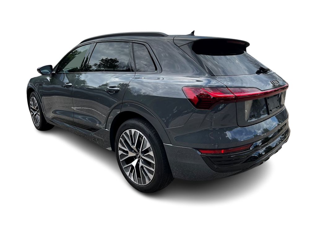Thumbnail: 2024 Audi Q8 e-tron - 3
