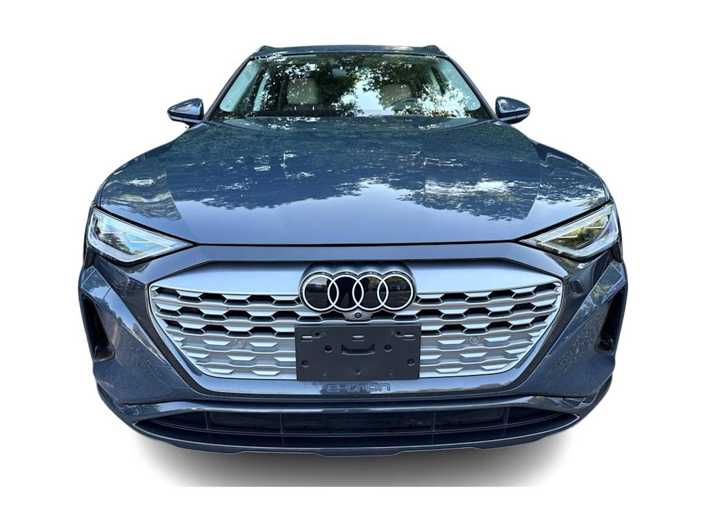 Thumbnail: 2024 Audi Q8 e-tron - 3