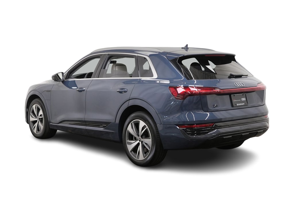 Thumbnail: 2024 Audi Q8 e-tron - 4