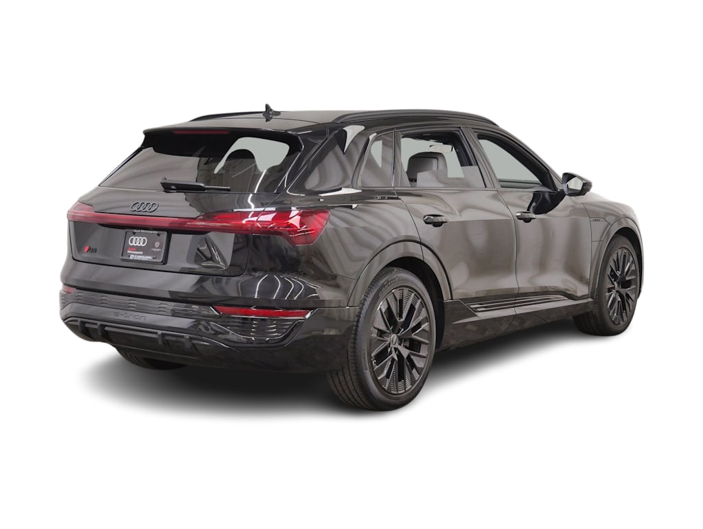 Thumbnail: 2024 Audi Q8 e-tron - 12