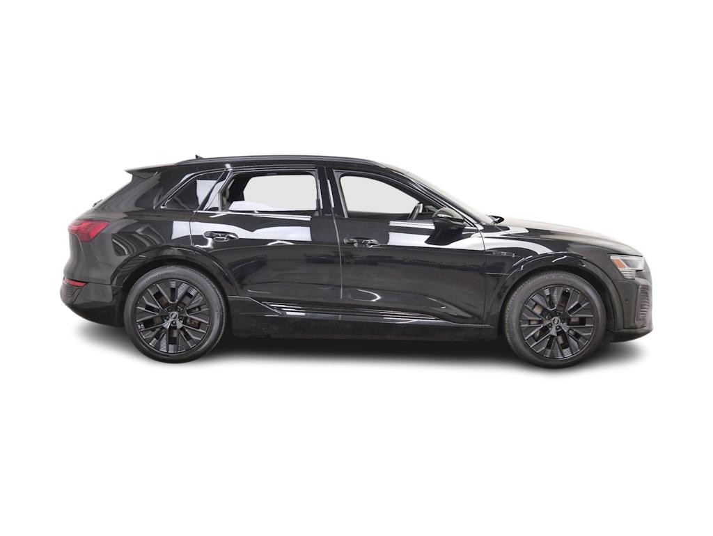 Thumbnail: 2024 Audi Q8 e-tron - 13