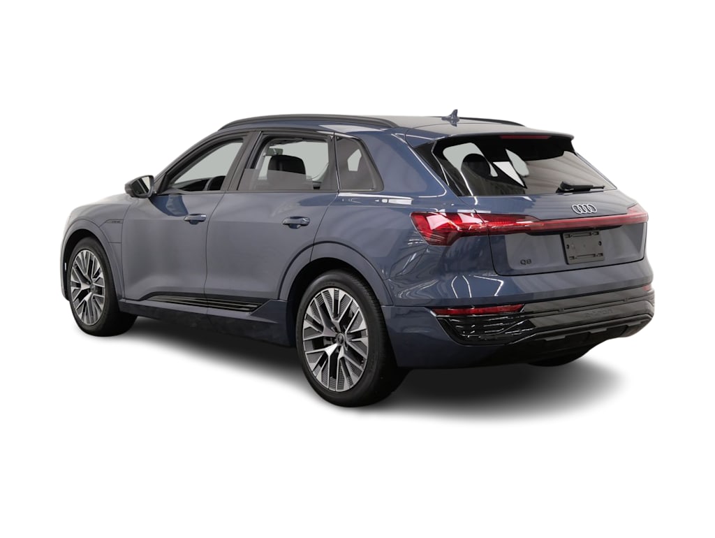 Thumbnail: 2024 Audi Q8 e-tron - 4