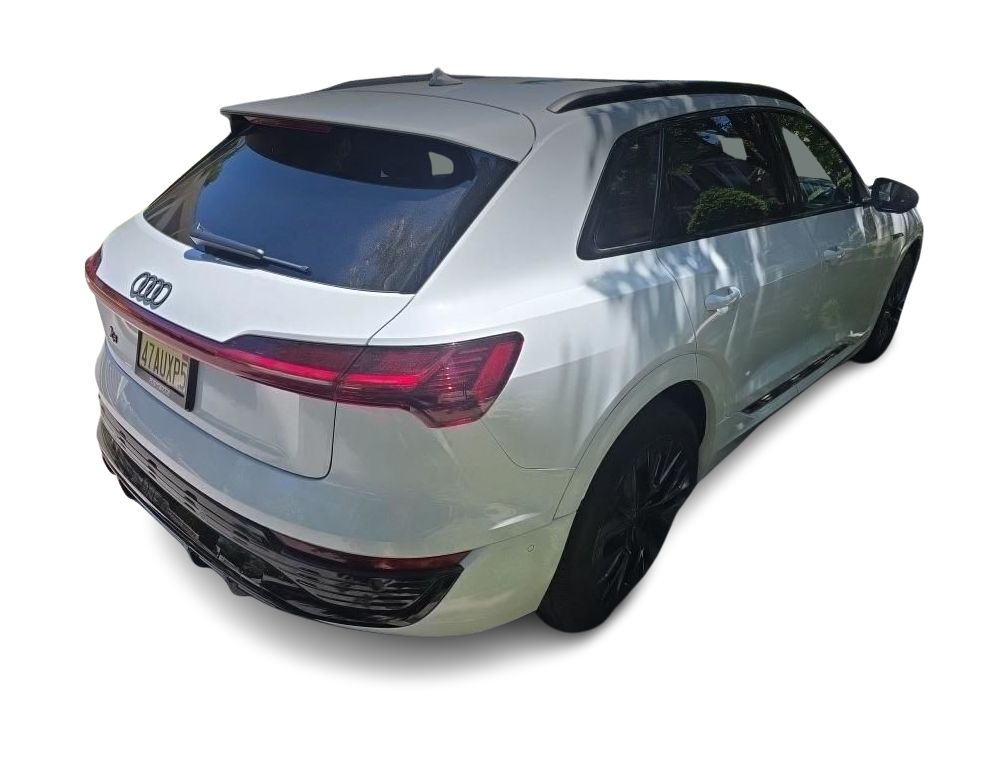 Thumbnail: 2024 Audi Q8 e-tron - 14