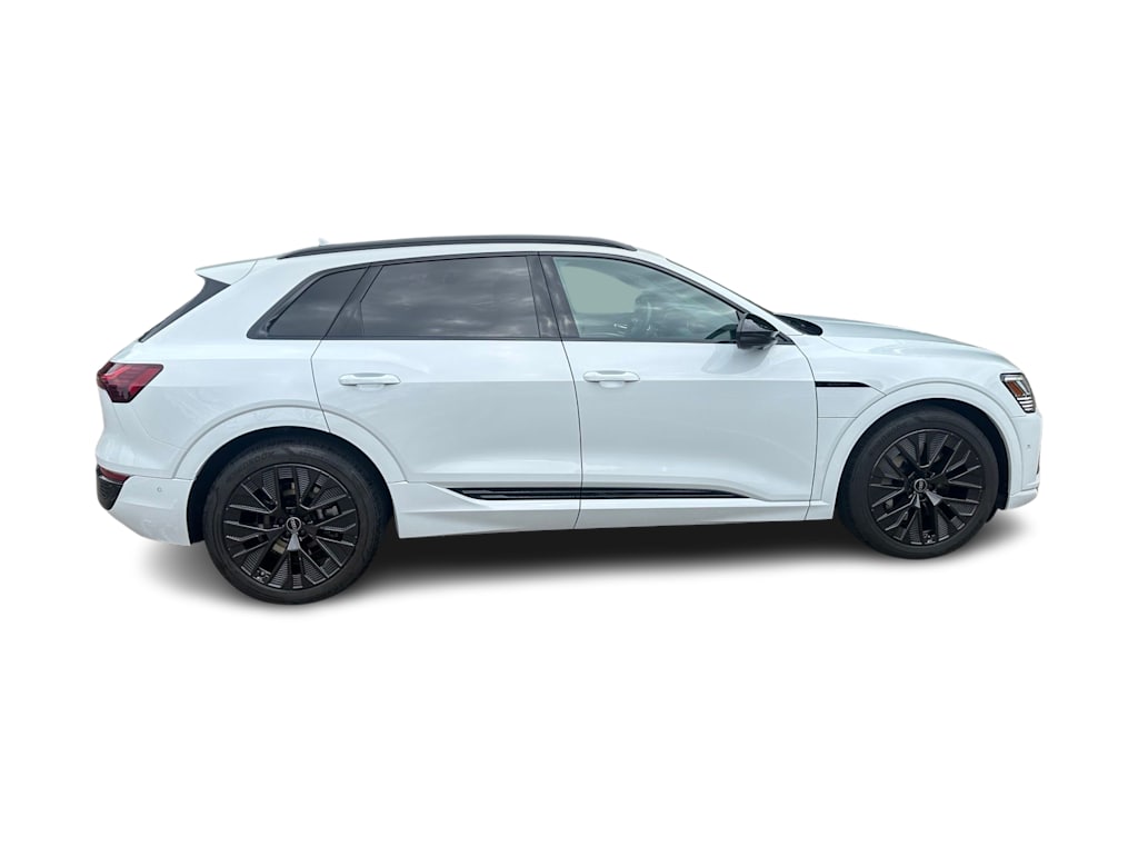 Thumbnail: 2024 Audi Q8 e-tron - 20
