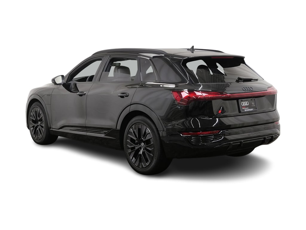 Thumbnail: 2024 Audi Q8 e-tron - 4