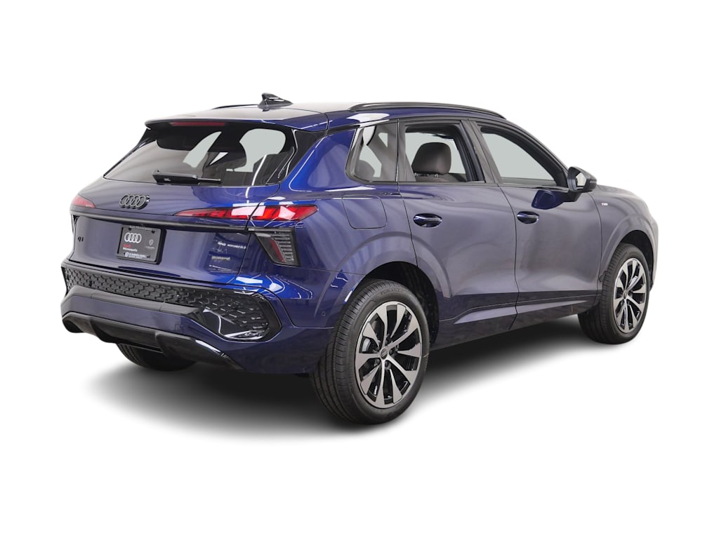 Thumbnail: 2026 Audi Q3 - 8
