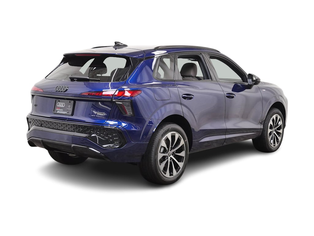 Thumbnail: 2026 Audi Q3 - 8
