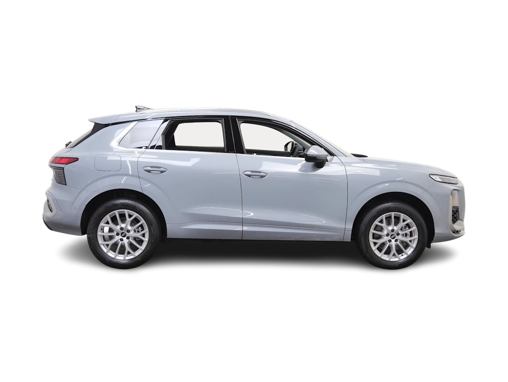 Thumbnail: 2026 Audi Q3 - 10
