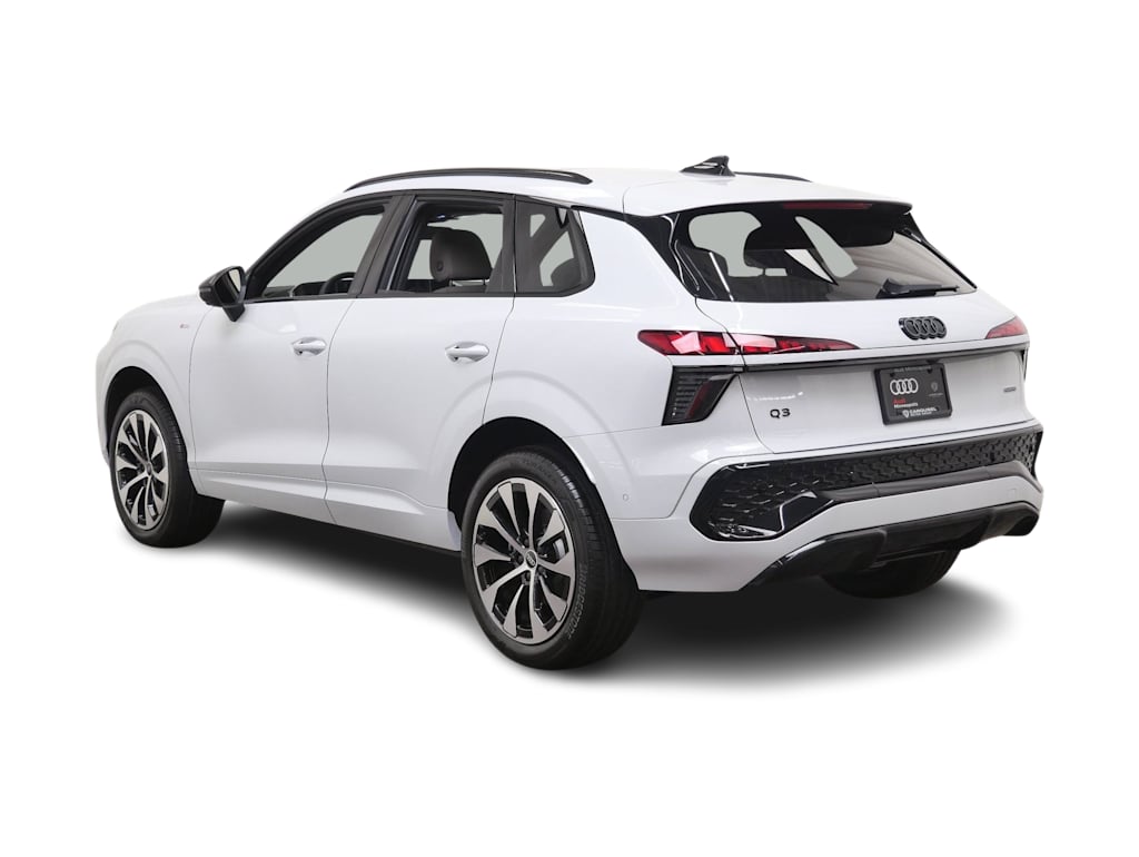 Thumbnail: 2026 Audi Q3 - 4