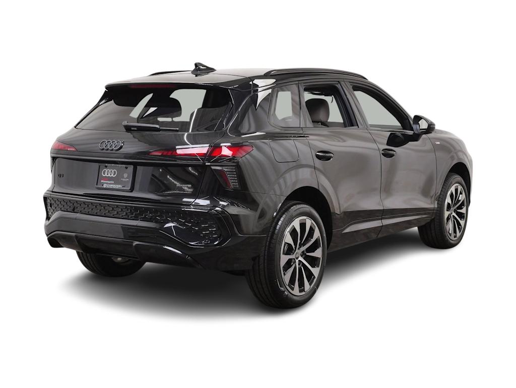 Thumbnail: 2026 Audi Q3 - 8