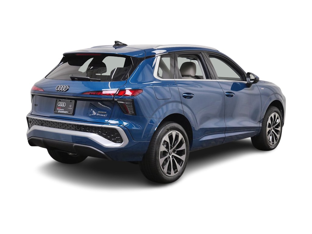 Thumbnail: 2026 Audi Q3 - 9