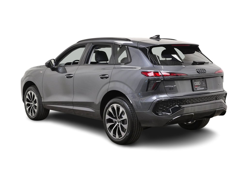Thumbnail: 2026 Audi Q3 - 4